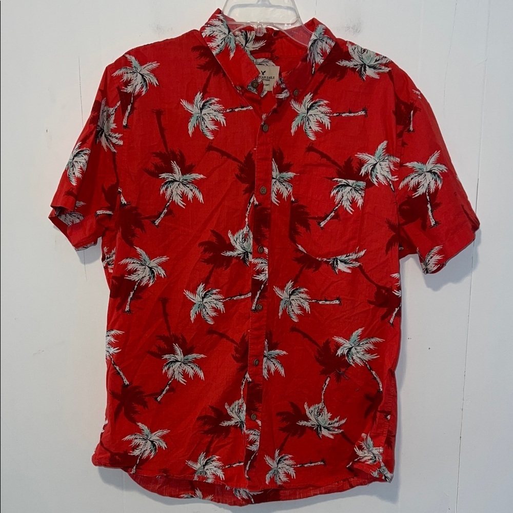 American Eagle Outfitters Red Palm-Print Short-Sleeve Button-Up Shirt 0330268